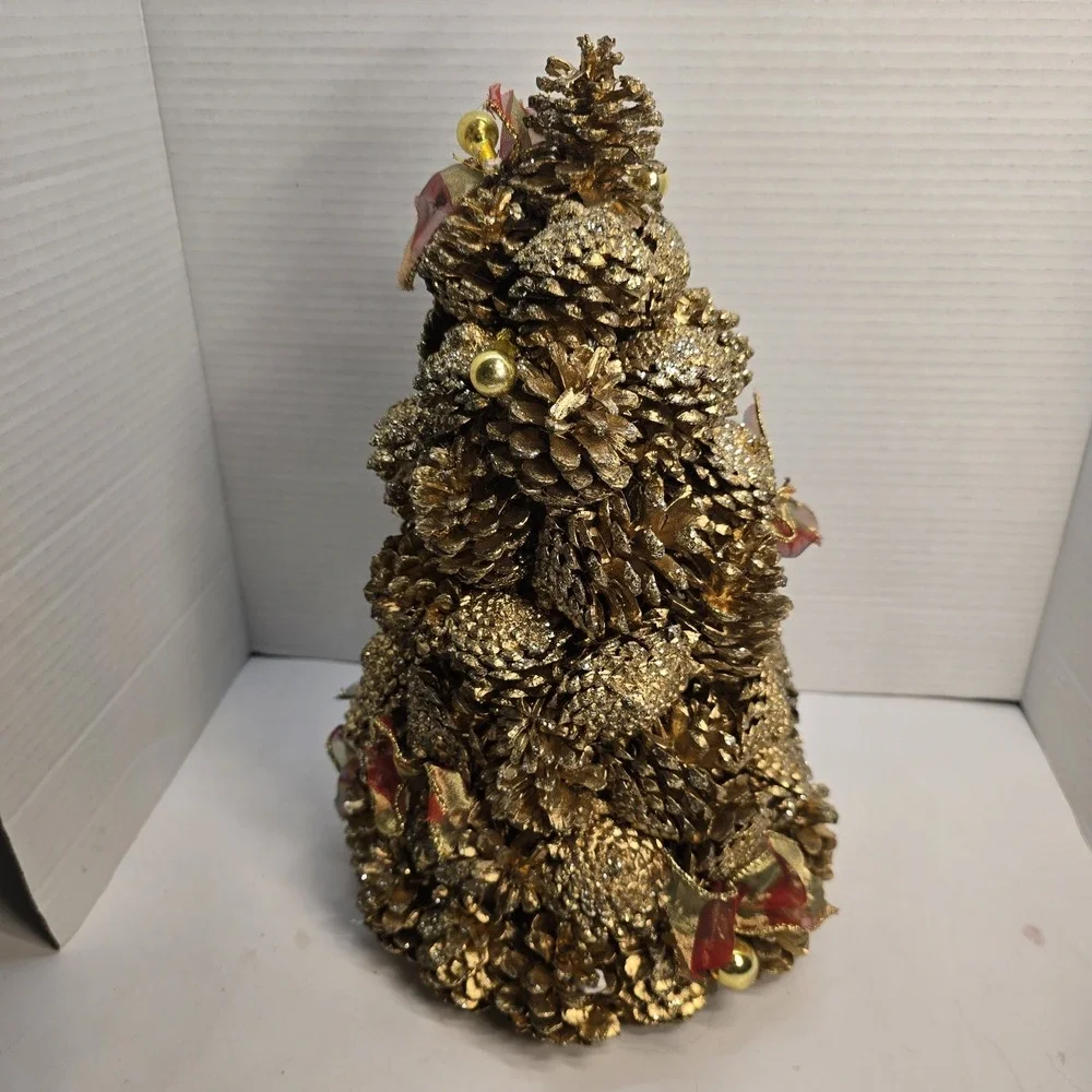 Vintage Gold-painted Tabletop‎ Pinecone Christmas Tree With Red Ribbon Accents